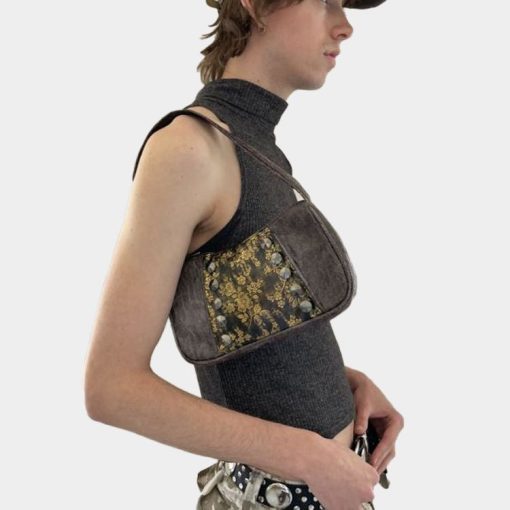 스터드 플라워 가죽 숄더백 브라운